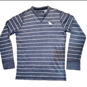 Abercrombie mens striped thermal shirt Size M Color Heathered blue and cream